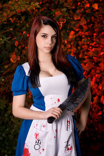 Alice: Madness Returns - Tanya Belfiore's Alice cosplay